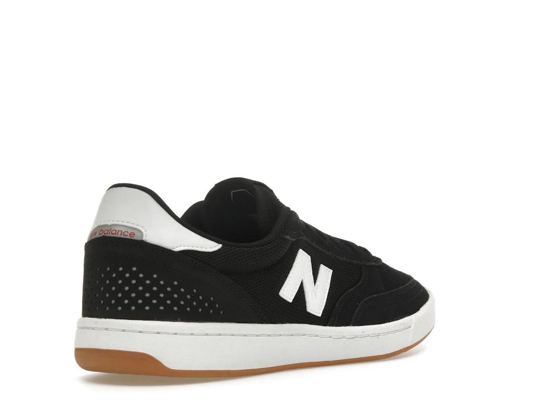 Vue 32 de New Balance Numeric 440 Black White Gum