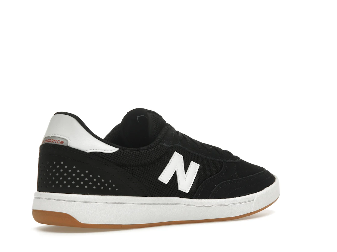 Vue 33 de New Balance Numeric 440 Black White Gum