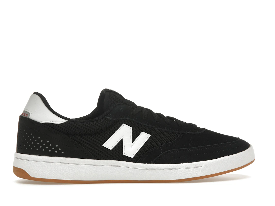 Vue 36 de New Balance Numeric 440 Black White Gum