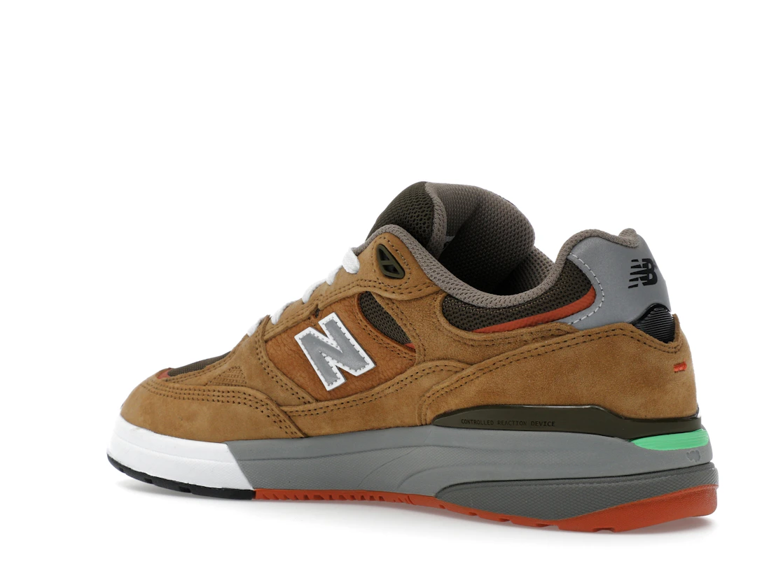 Vue 23 de New Balance Numeric 933 Andrew Reynolds Wheat