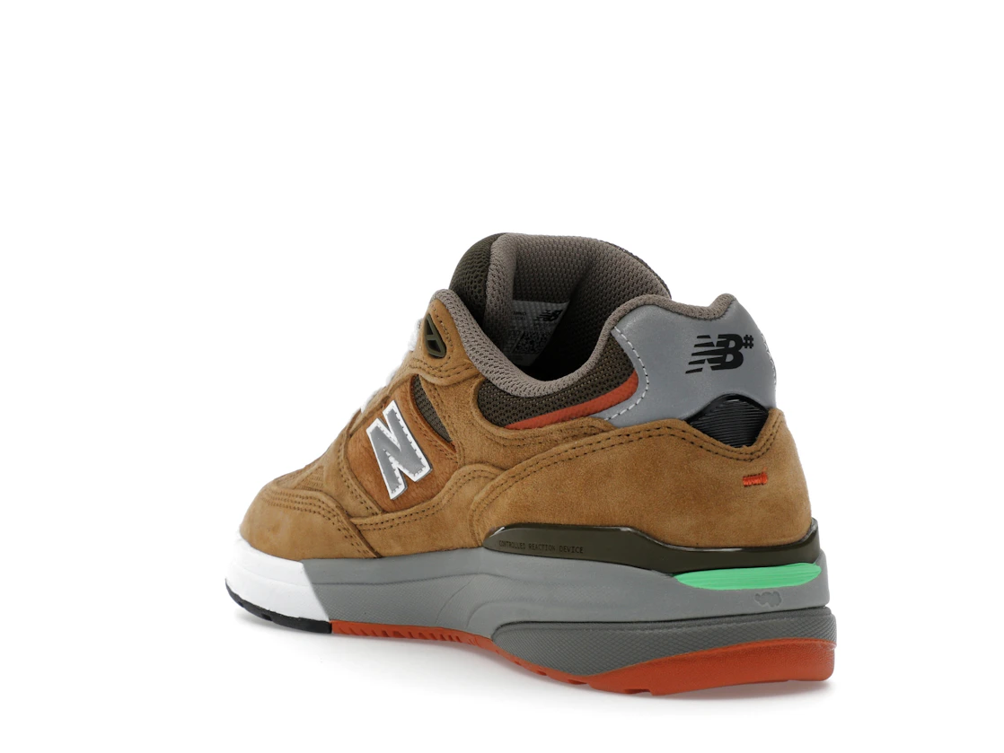 Vue 25 de New Balance Numeric 933 Andrew Reynolds Wheat