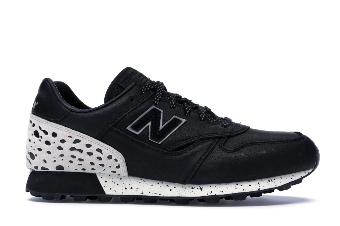 Vue 2 de New Balance Trailbuster Undefeated Black