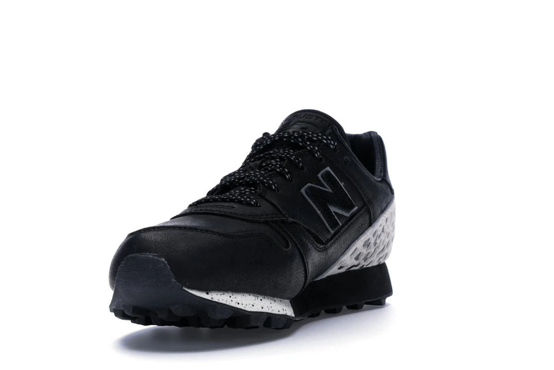 Vue 13 de New Balance Trailbuster Undefeated Black