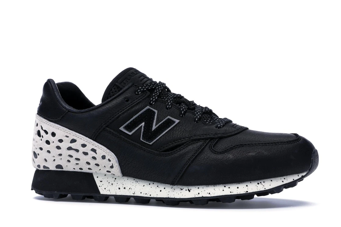 Vue 3 de New Balance Trailbuster Undefeated Black