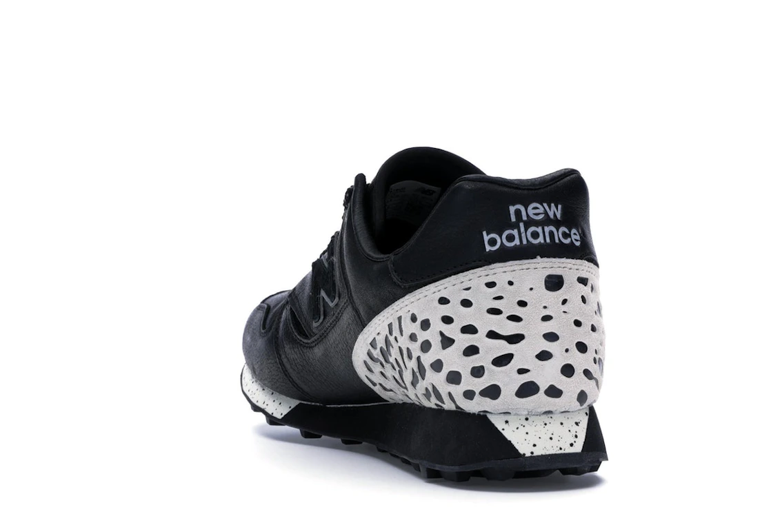 Vue 26 de New Balance Trailbuster Undefeated Black