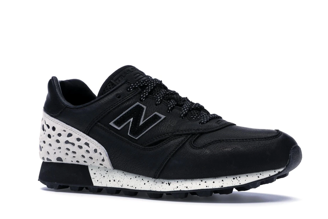 Vue 4 de New Balance Trailbuster Undefeated Black