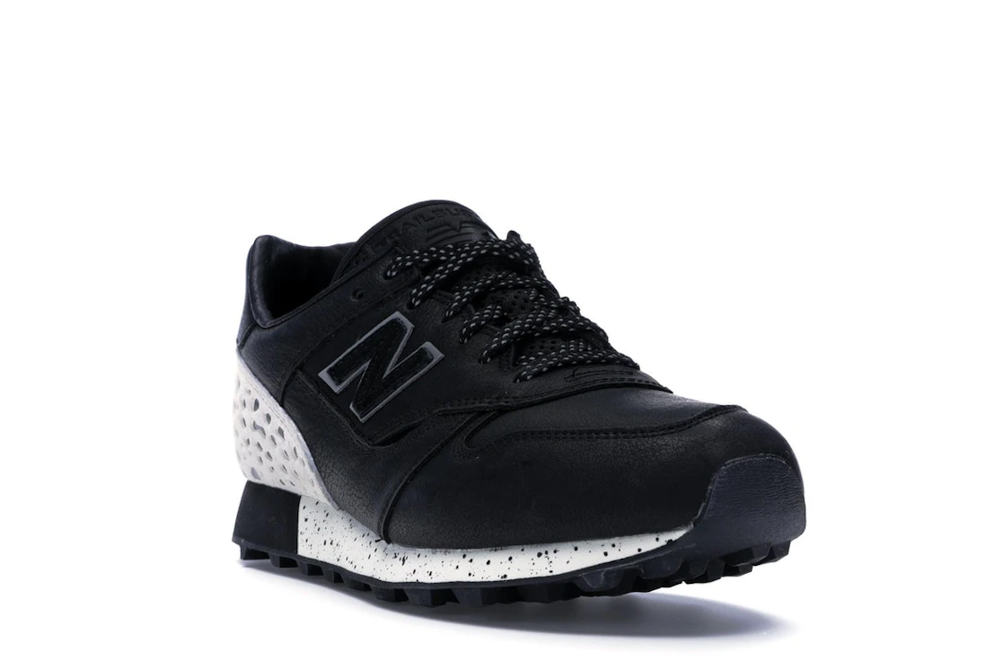 Vue 7 de New Balance Trailbuster Undefeated Black