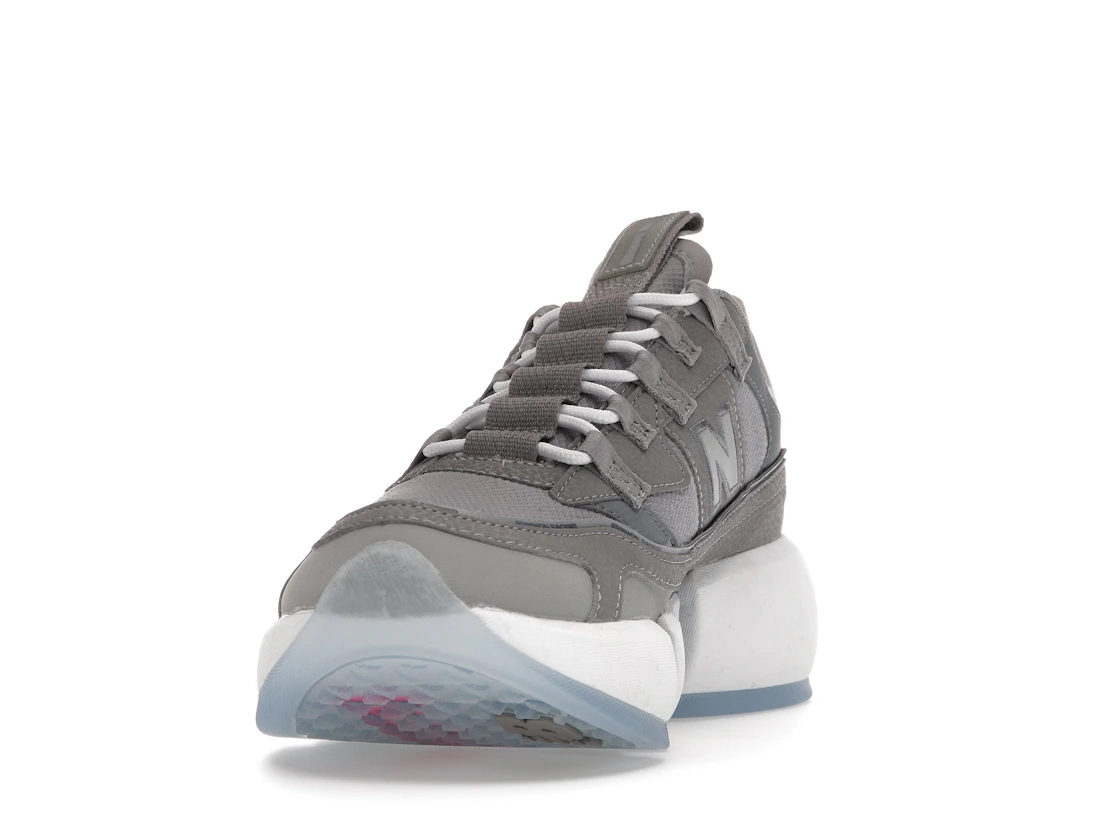 Vue 12 de New Balance Vision Racer Jaden Smith Grey