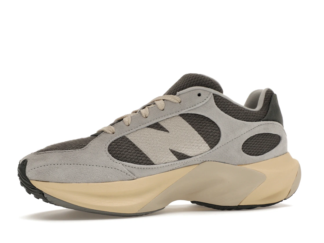 Vue 17 de New Balance WRPD Runner Grey Matter