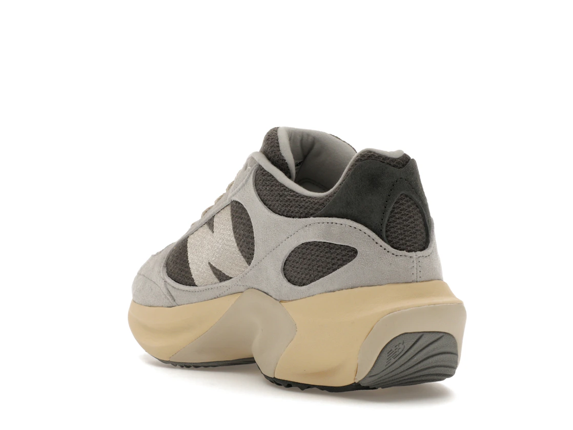 Vue 25 de New Balance WRPD Runner Grey Matter