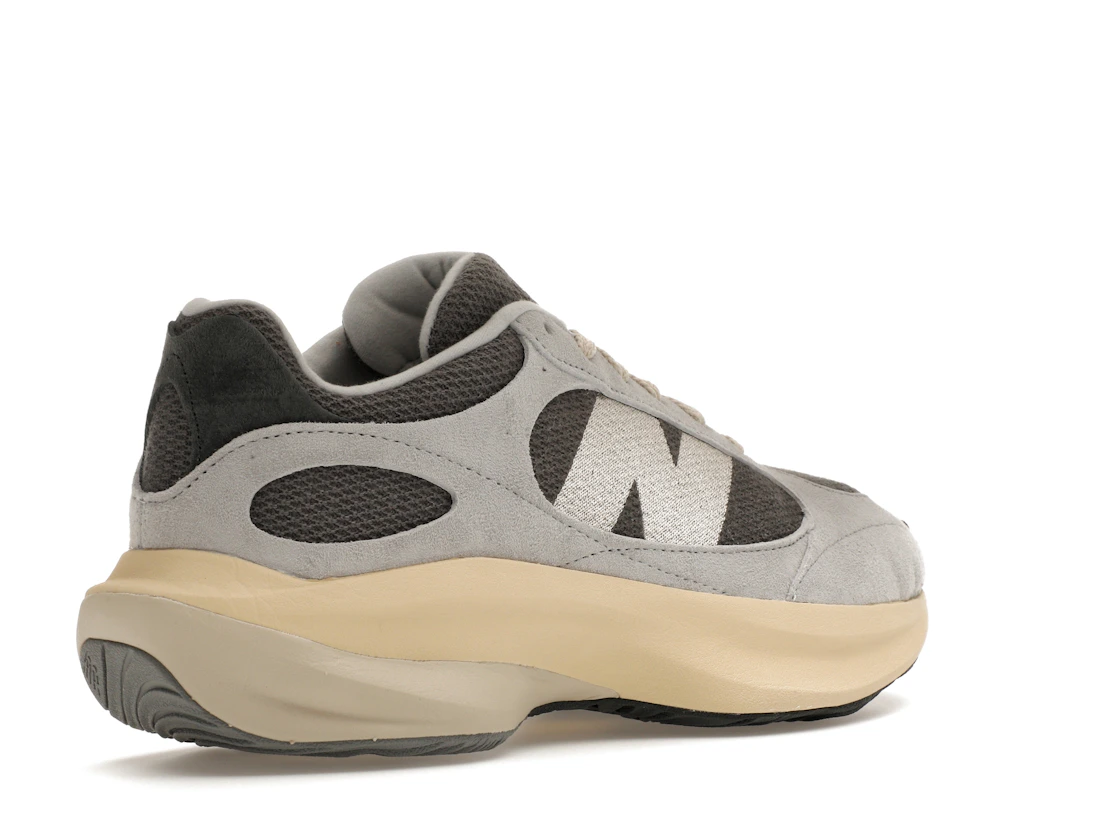 Vue 33 de New Balance WRPD Runner Grey Matter