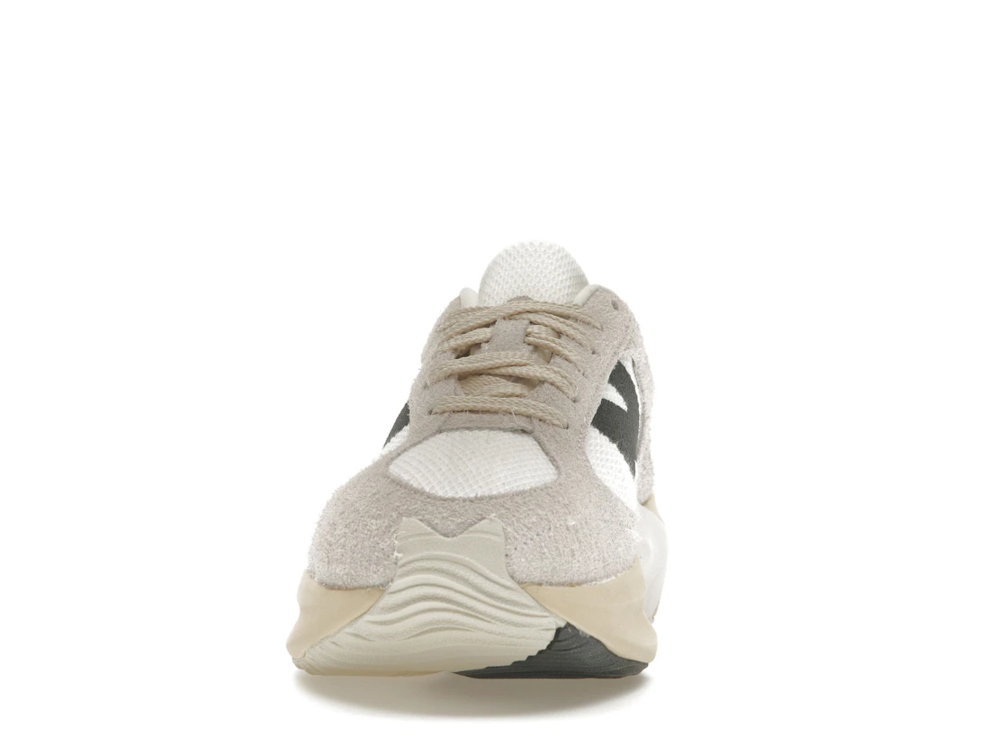 Vue 11 de New Balance WRPD Runner Sea Salt Sandstone Blacktop