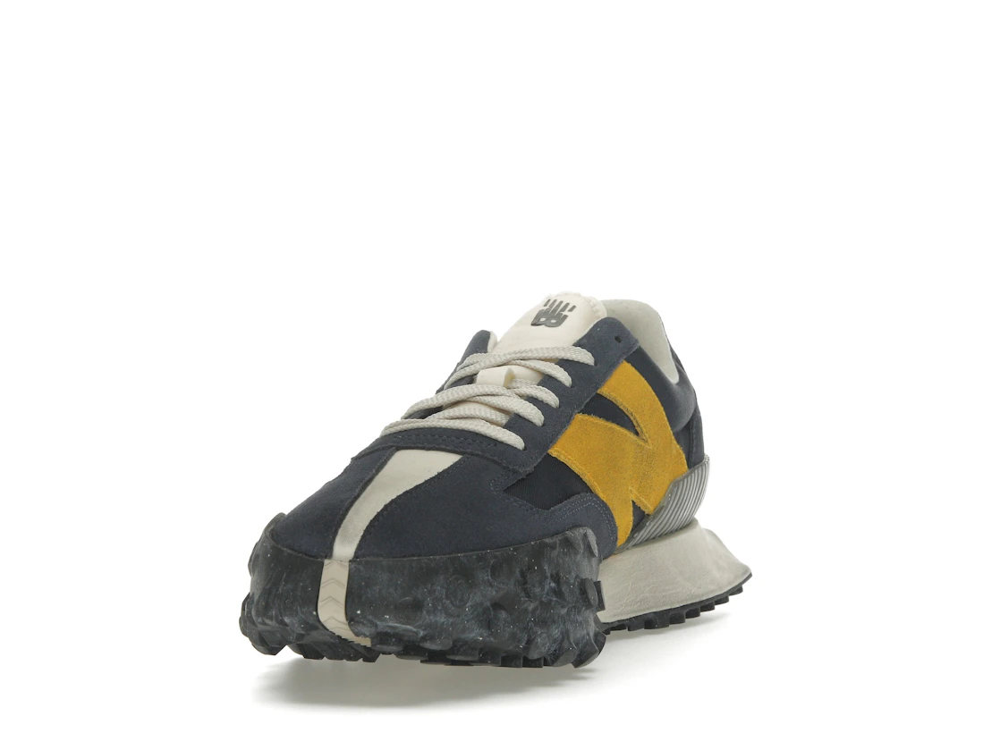 Vue 12 de New Balance XC-72 Navy Gold