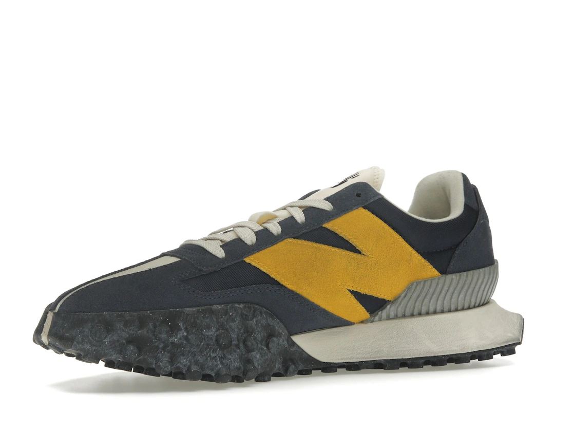 Vue 16 de New Balance XC-72 Navy Gold