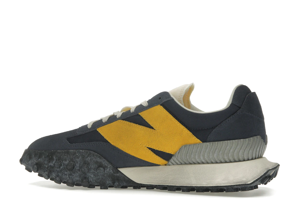 Vue 21 de New Balance XC-72 Navy Gold