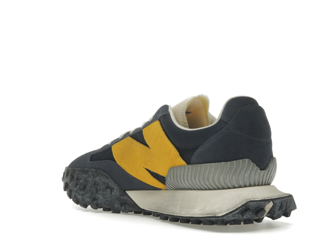 Vue 24 de New Balance XC-72 Navy Gold