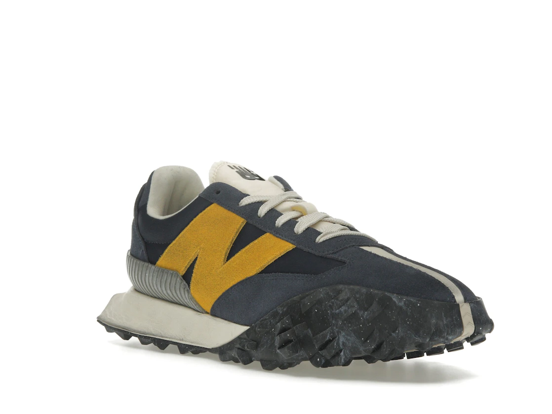 Vue 6 de New Balance XC-72 Navy Gold