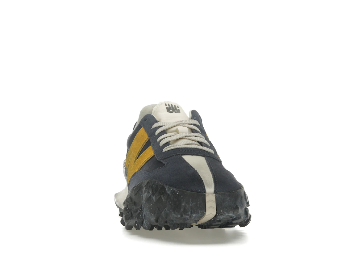 Vue 9 de New Balance XC-72 Navy Gold
