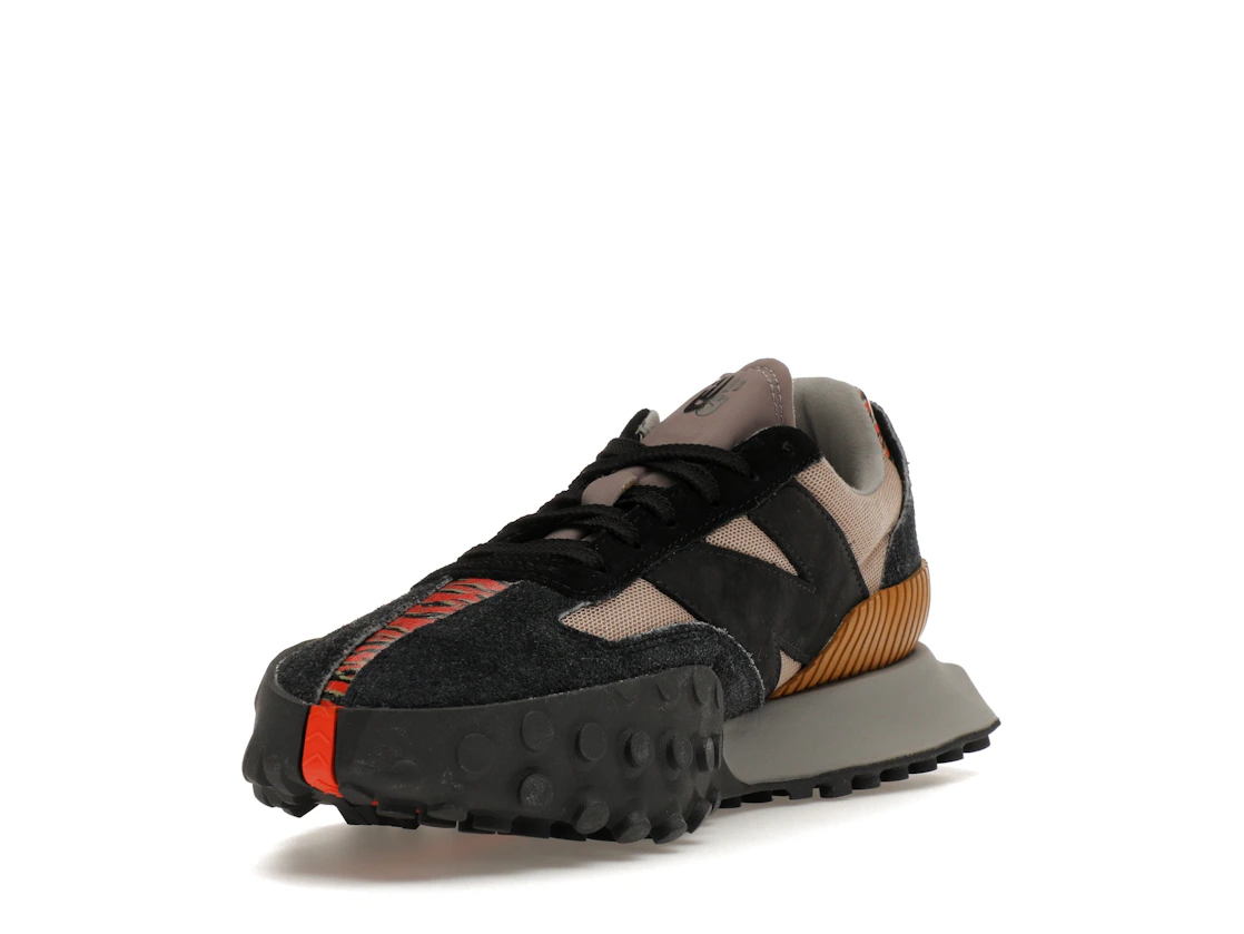 Vue 13 de New Balance XC-72 Year of the Tiger (2022)
