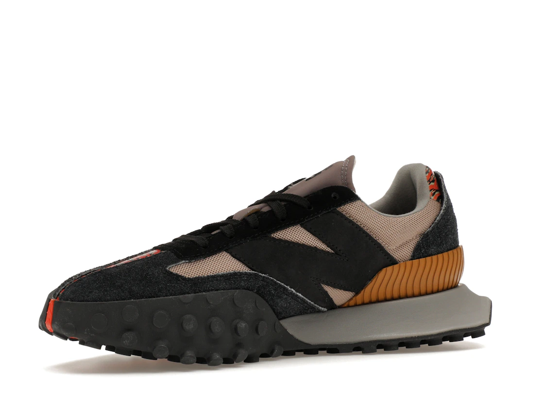 Vue 16 de New Balance XC-72 Year of the Tiger (2022)