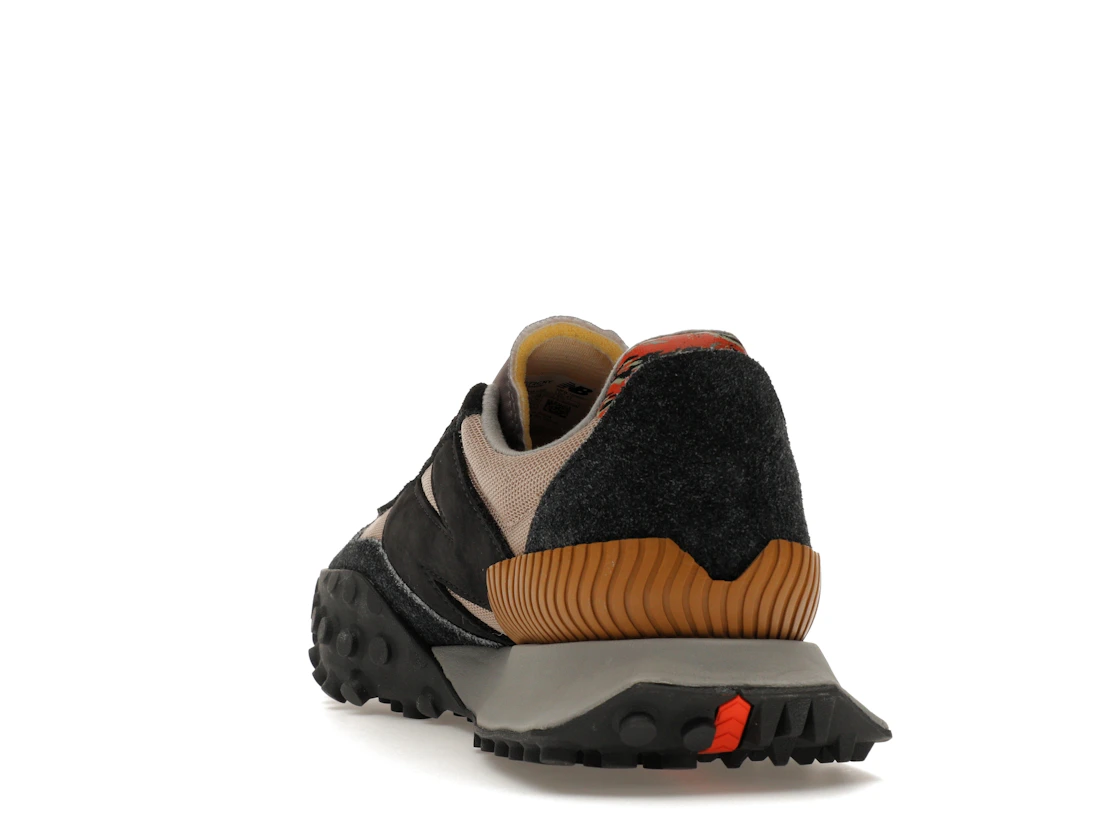 Vue 26 de New Balance XC-72 Year of the Tiger (2022)