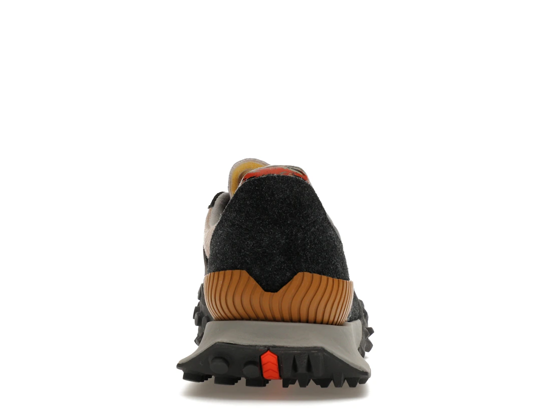 Vue 28 de New Balance XC-72 Year of the Tiger (2022)