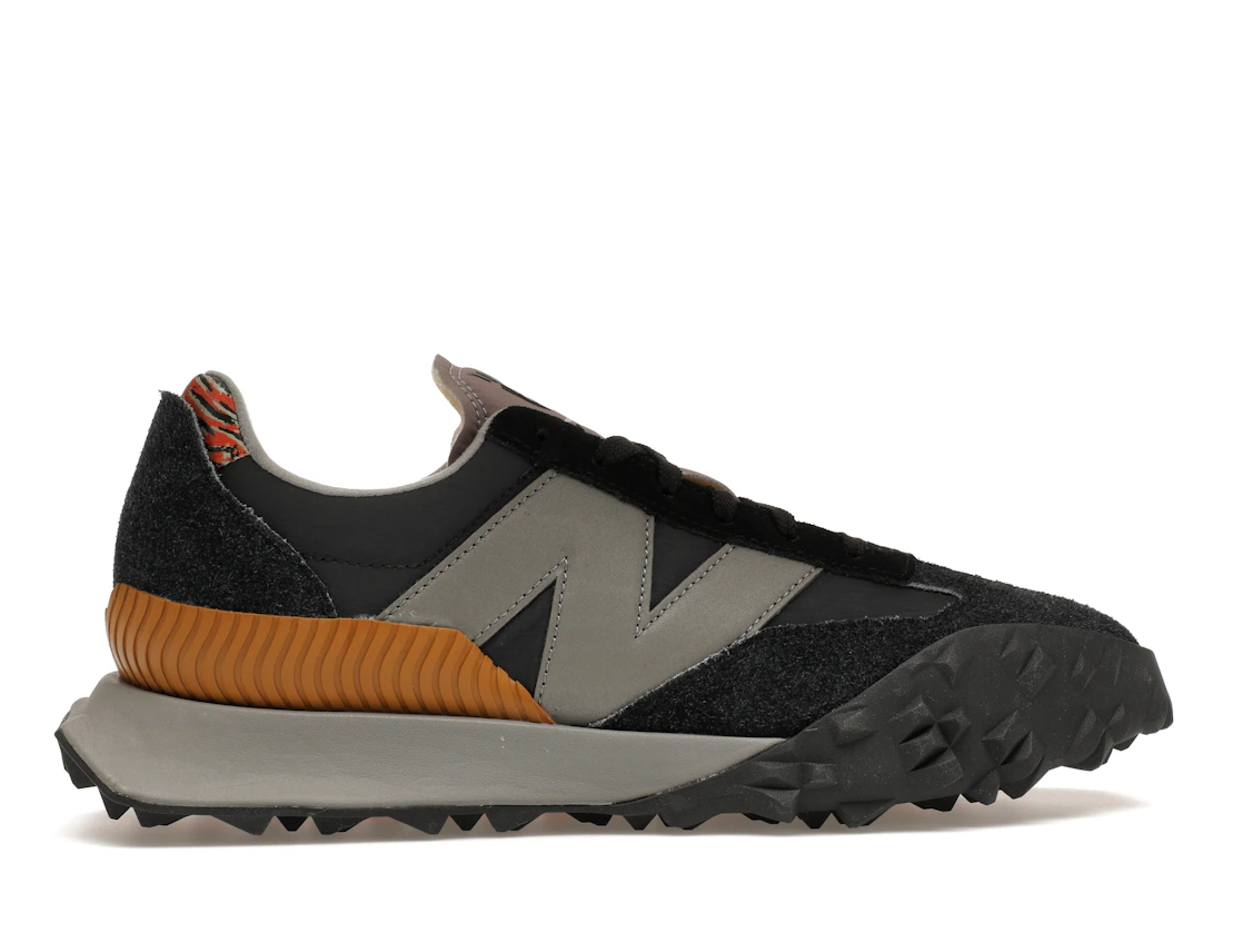 Vue 36 de New Balance XC-72 Year of the Tiger (2022)