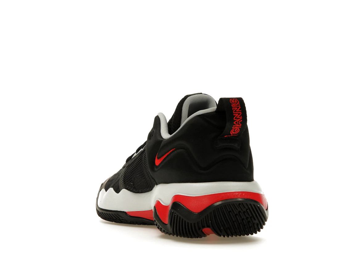 Vue 26 de NIke Giannis Immortality 3 Double Trouble