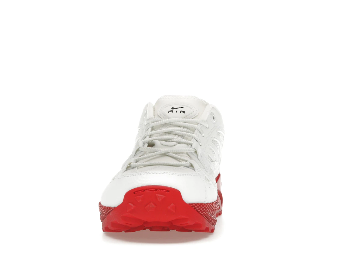 Vue 11 de Nike ACG Air Exploraid Summit White University Red