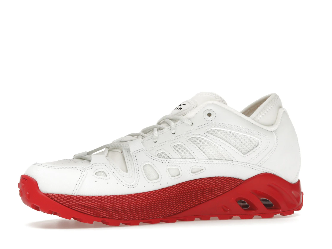 Vue 17 de Nike ACG Air Exploraid Summit White University Red