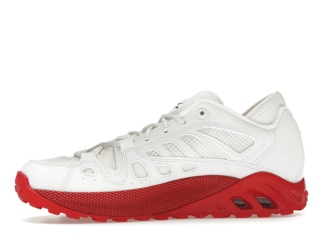 Vue 18 de Nike ACG Air Exploraid Summit White University Red