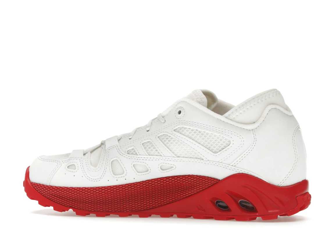 Vue 21 de Nike ACG Air Exploraid Summit White University Red