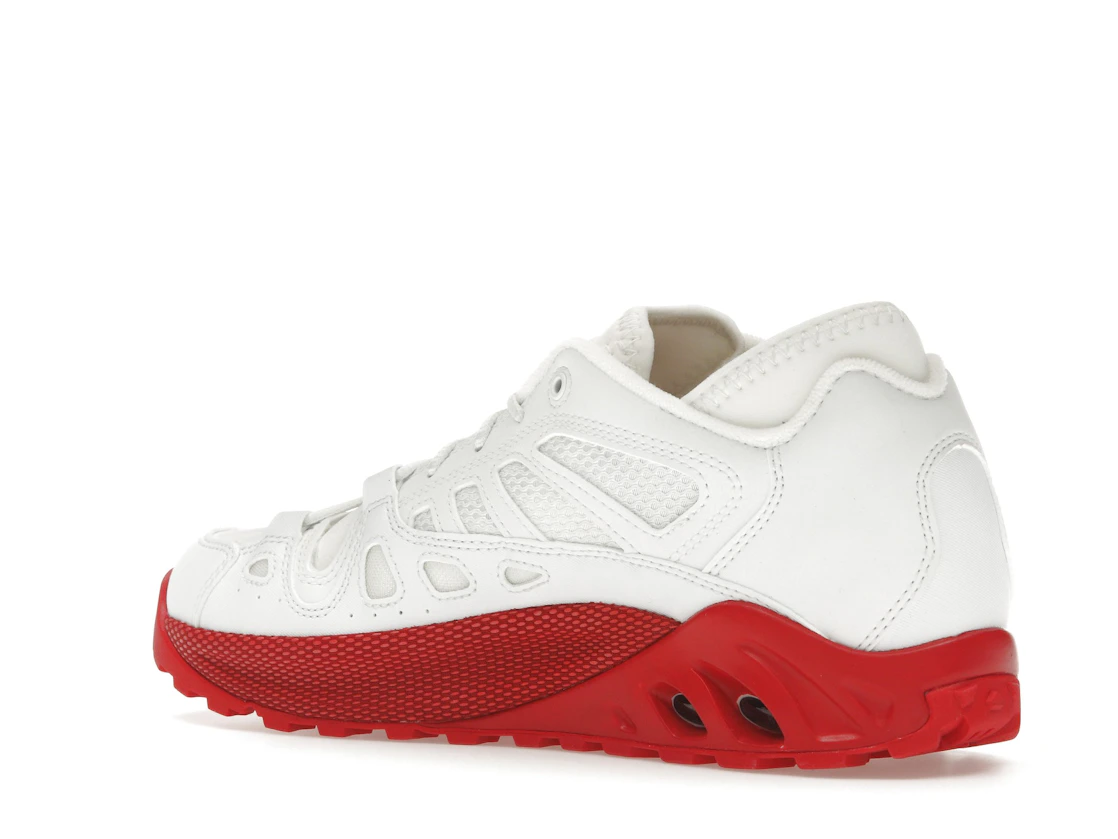Vue 23 de Nike ACG Air Exploraid Summit White University Red
