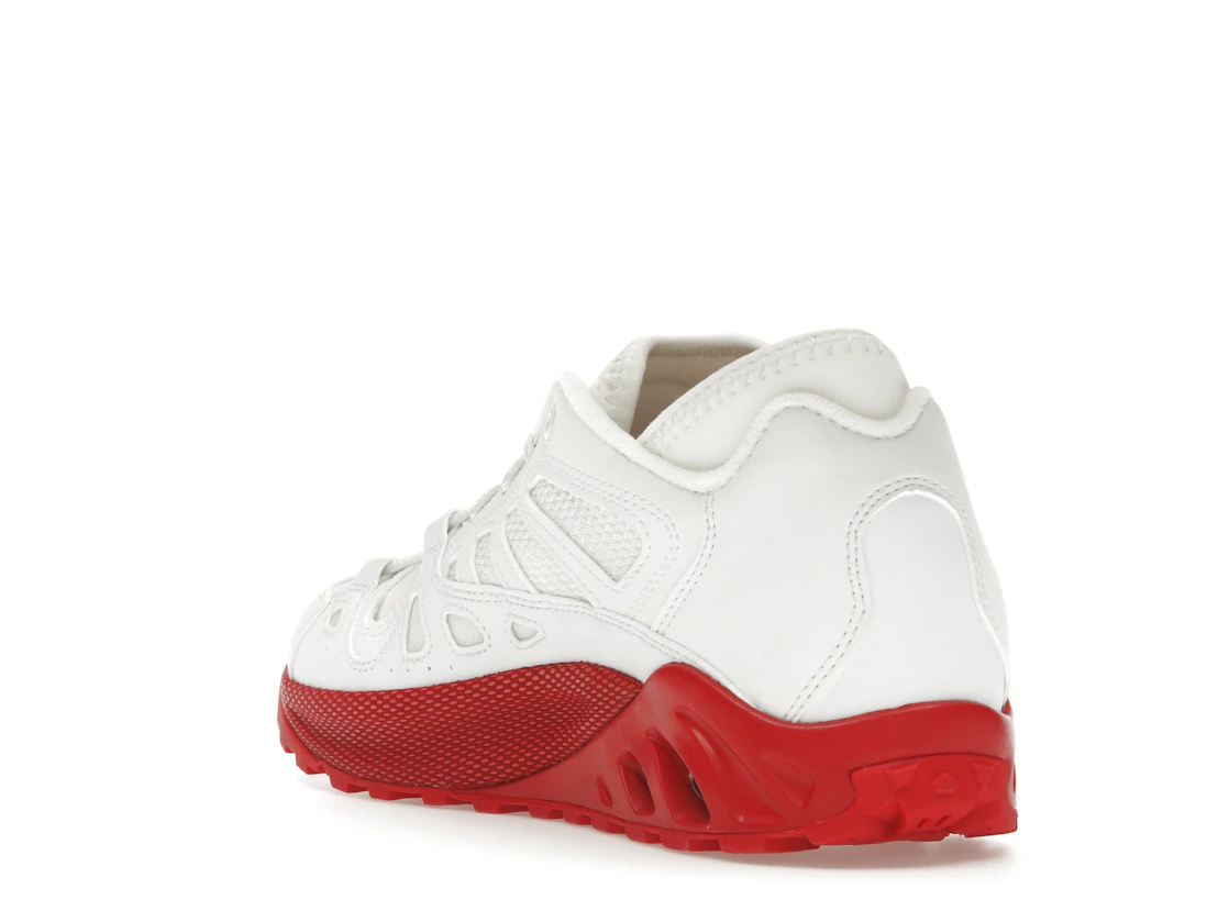 Vue 25 de Nike ACG Air Exploraid Summit White University Red