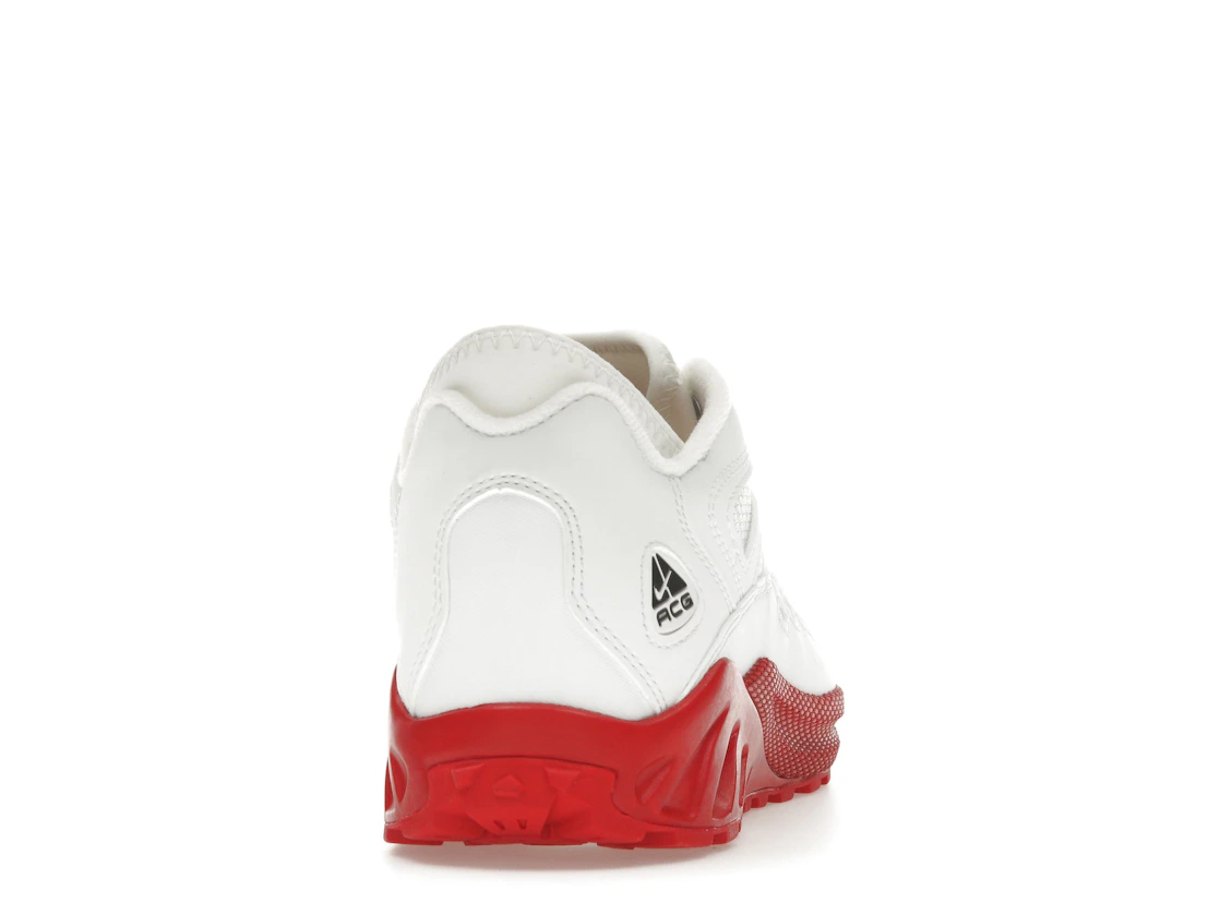 Vue 29 de Nike ACG Air Exploraid Summit White University Red