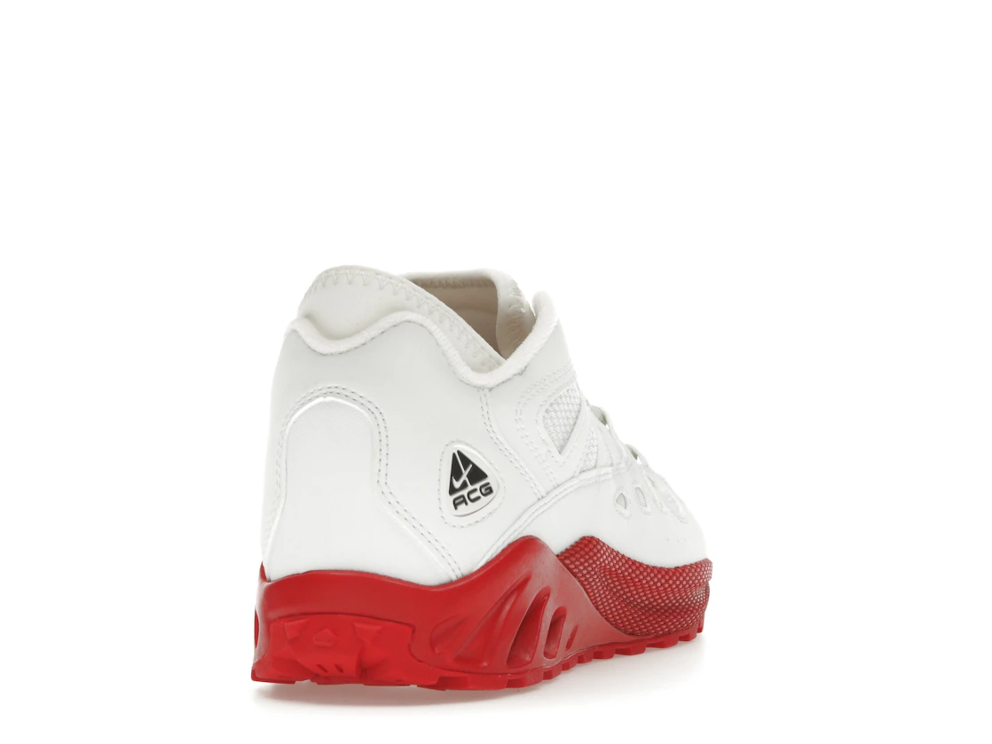 Vue 30 de Nike ACG Air Exploraid Summit White University Red