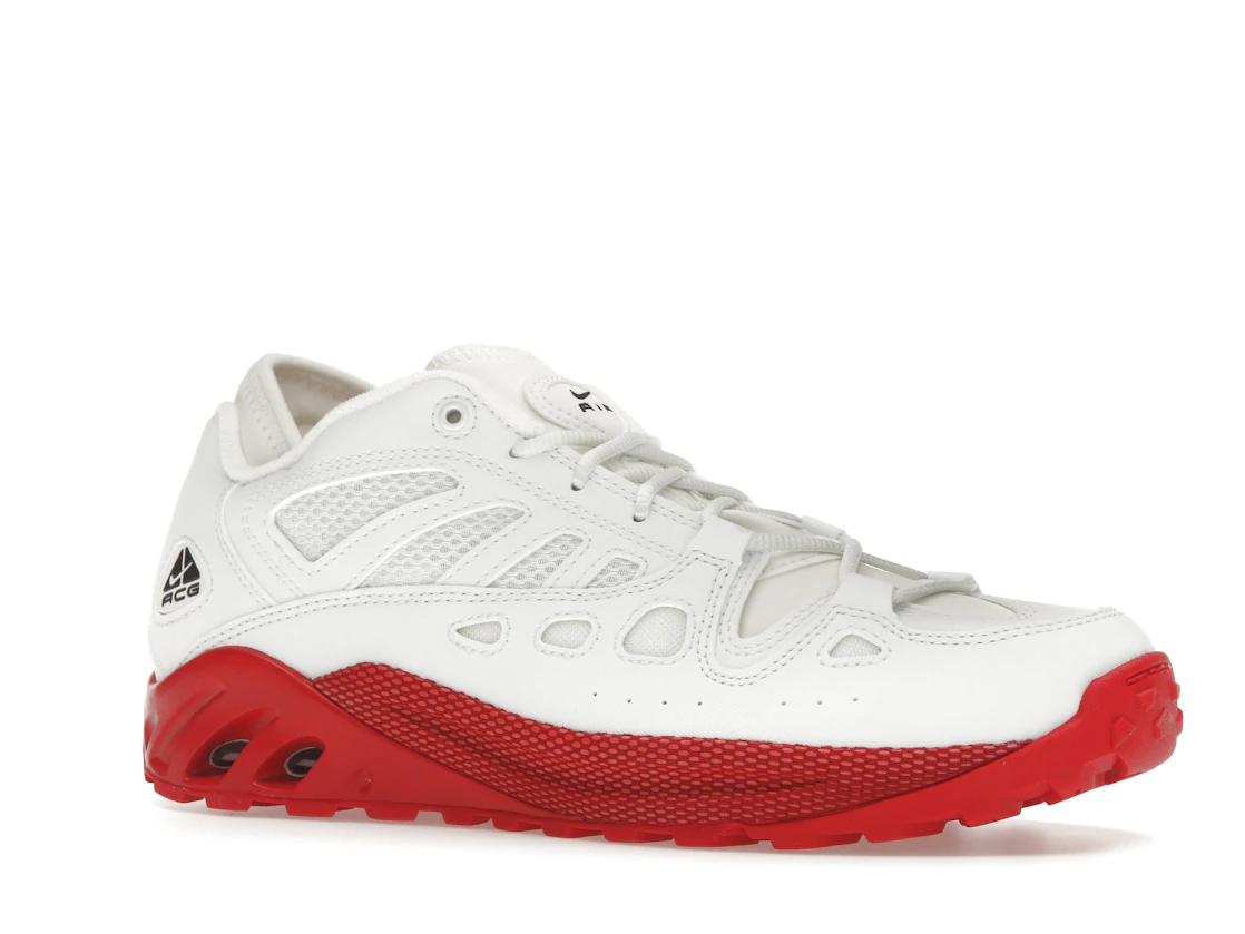 Vue 4 de Nike ACG Air Exploraid Summit White University Red
