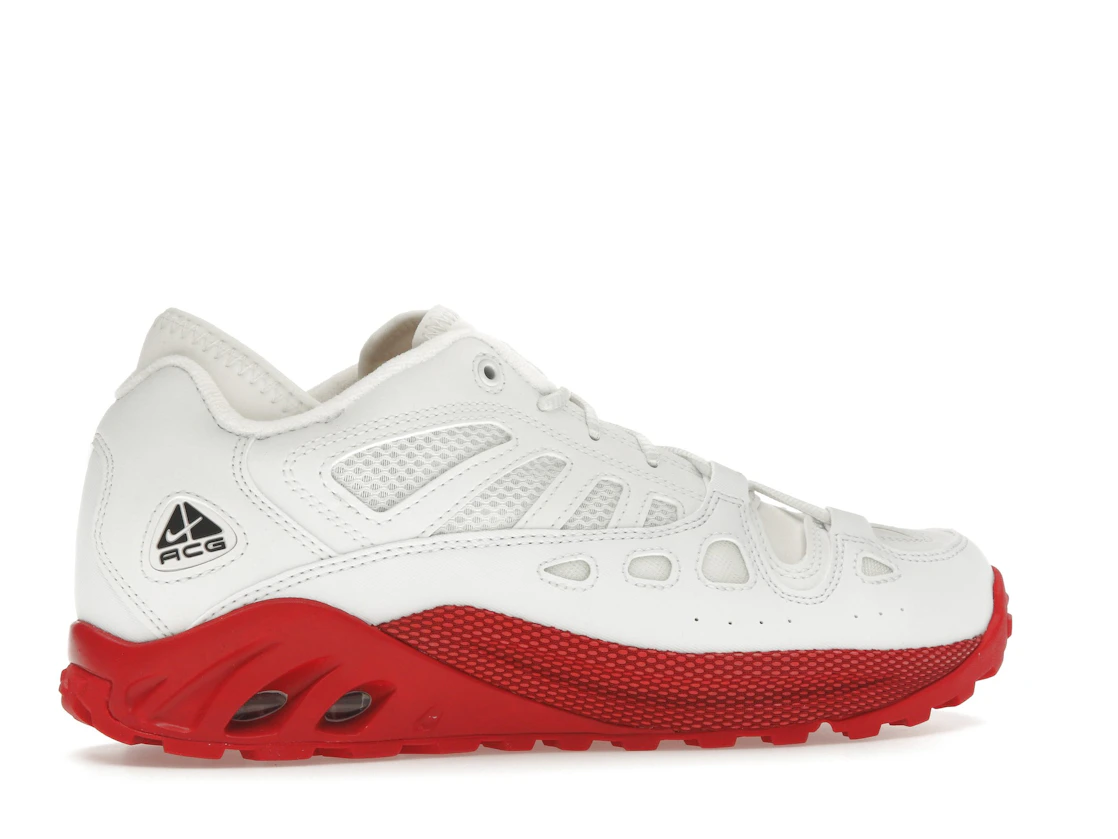 Vue 35 de Nike ACG Air Exploraid Summit White University Red