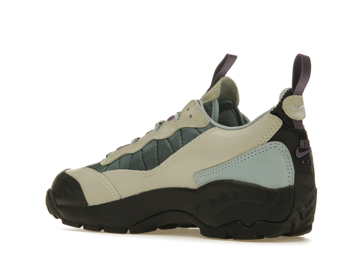 Vue 23 de Nike ACG Air Mada Low Light Stone Mineral Slate
