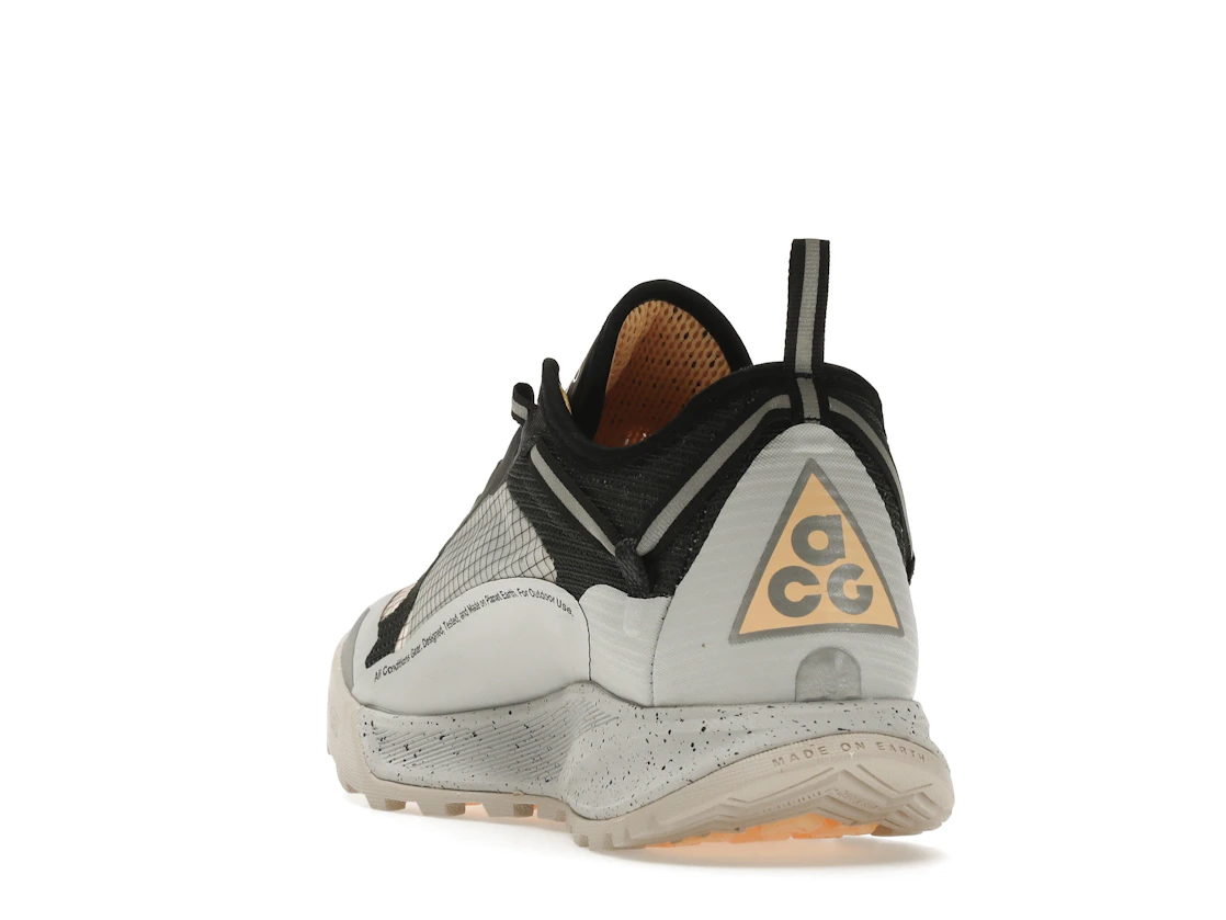 Vue 26 de Nike ACG Air Nasu 2 Grey Fog