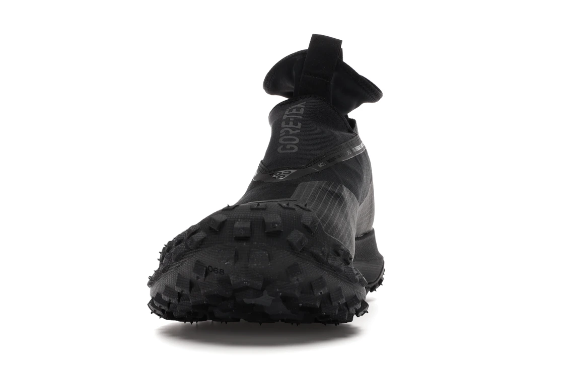 Vue 11 de Nike ACG Mountain Fly Gore-tex Dark Grey