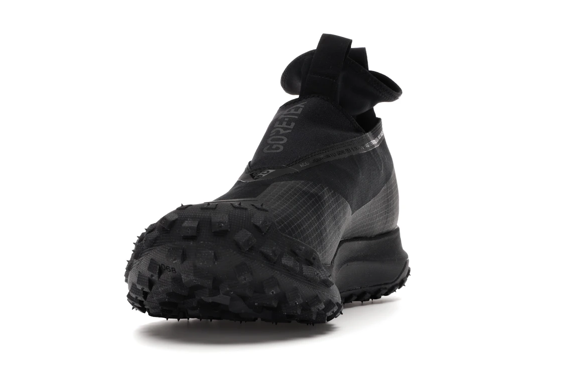 Vue 12 de Nike ACG Mountain Fly Gore-tex Dark Grey