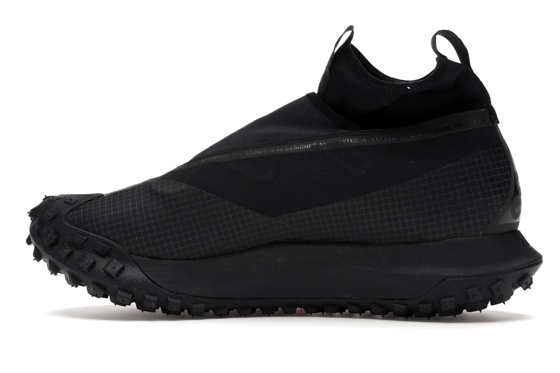 Vue 20 de Nike ACG Mountain Fly Gore-tex Dark Grey