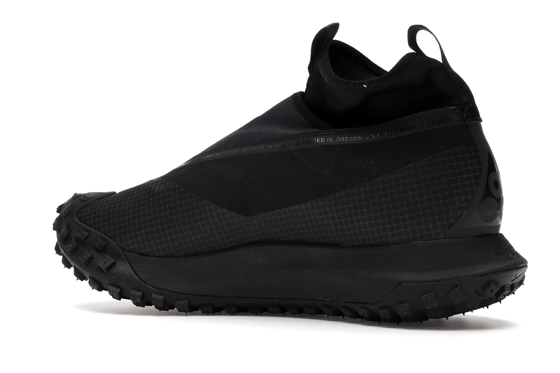 Vue 22 de Nike ACG Mountain Fly Gore-tex Dark Grey