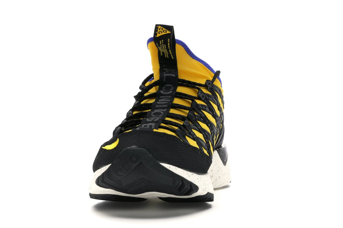 Vue 11 de Nike ACG React Terra Gobe Amarillo