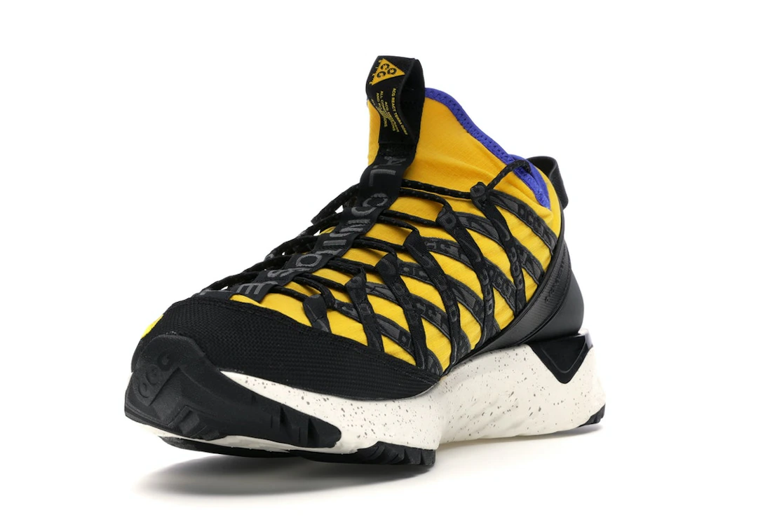 Vue 13 de Nike ACG React Terra Gobe Amarillo