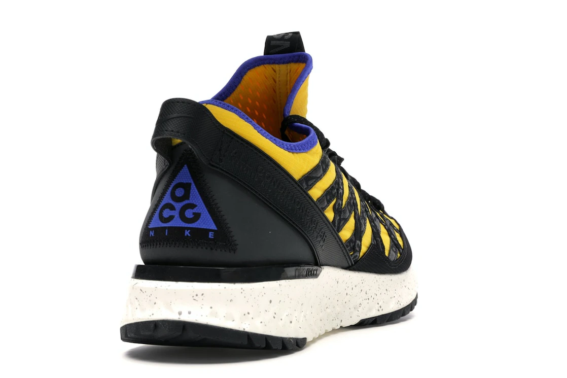 Vue 30 de Nike ACG React Terra Gobe Amarillo