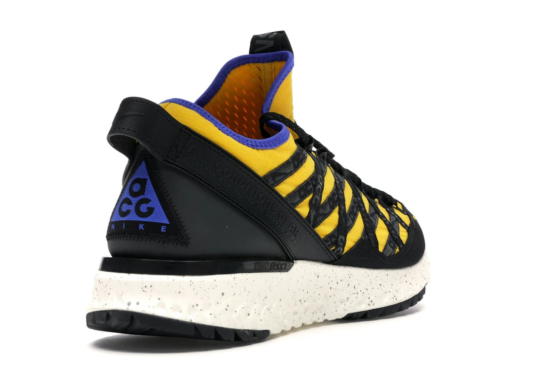 Vue 31 de Nike ACG React Terra Gobe Amarillo