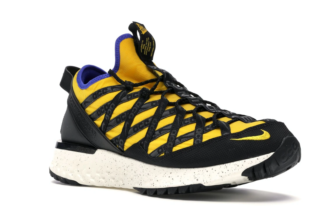 Vue 5 de Nike ACG React Terra Gobe Amarillo