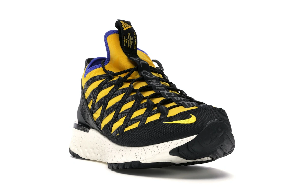 Vue 7 de Nike ACG React Terra Gobe Amarillo